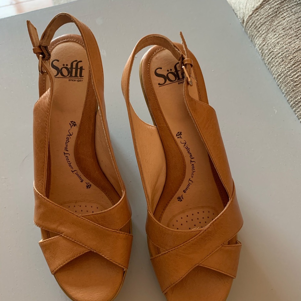 Sandal